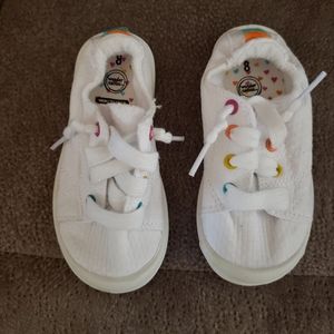 Size 8 (toddler) wonder nation. Gently used.